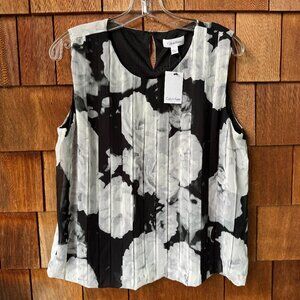 NWT Calvin Klein Black & White Floral Pleated Sleeveless Top in Women's Large